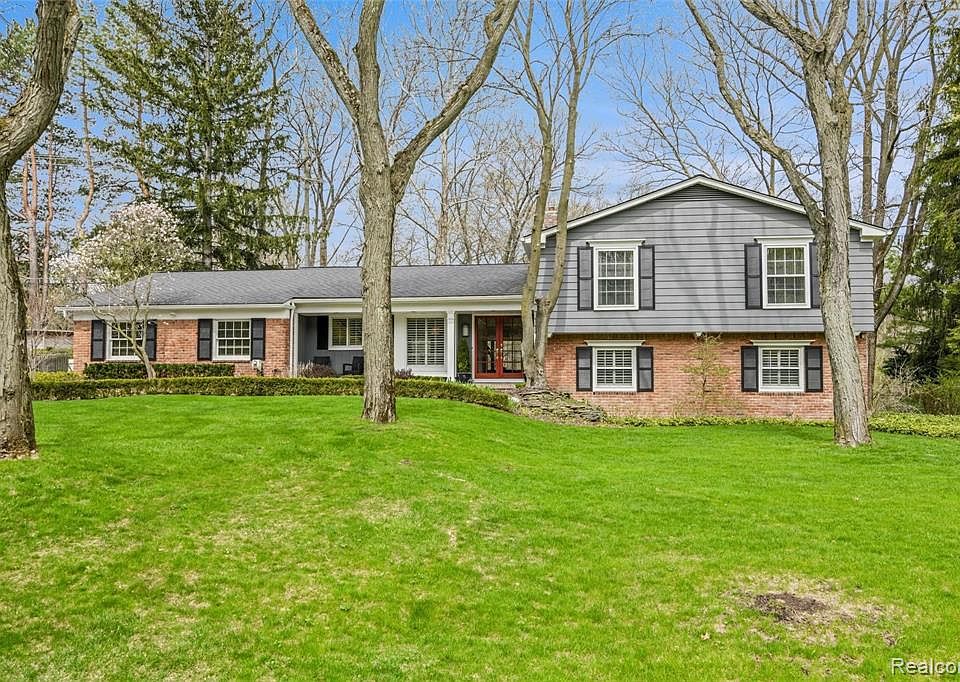 5072 Van Ness Dr, Bloomfield Hills, MI 48302 | Zillow