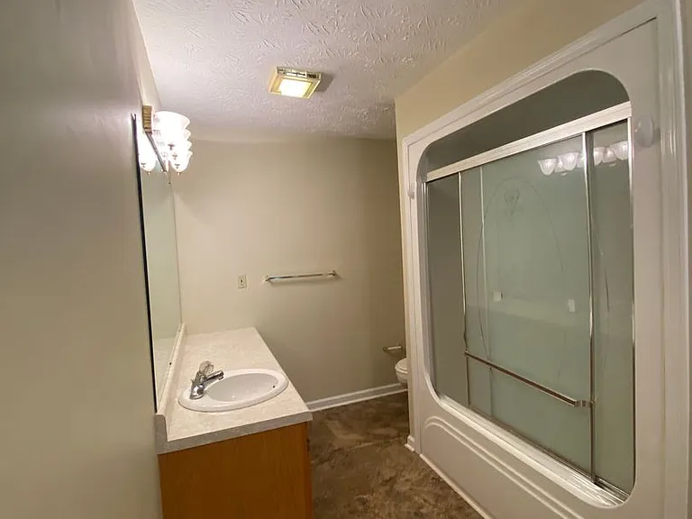 215 Francis St W — Photo 10