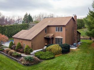 10 Fox Run Rd, Wappingers Falls, NY 12590