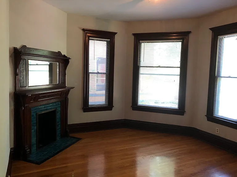 534 Laurel Ave #2BDR — Photo 2