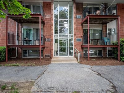 9 Longwood Dr APT 1, Andover, MA, 01810