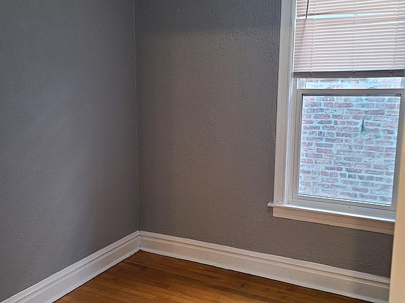 5th image of 3141 W 42nd Pl #1