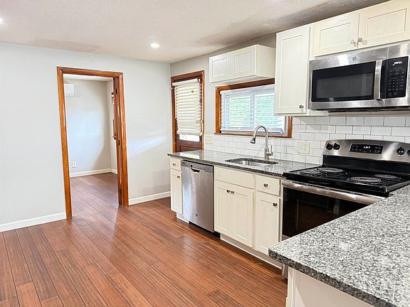 4th image of 93 W Broadway St #3