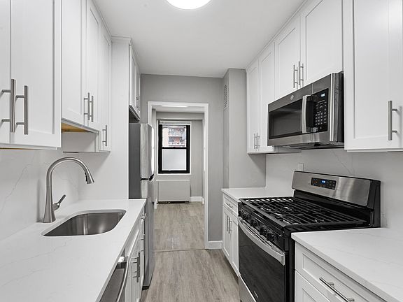 4th image of 201 Saint Pauls Ave APT 1J