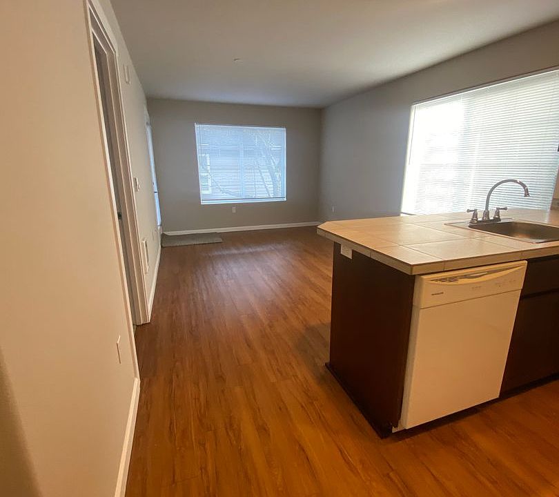 Por01 Portsmouth Manor Apartment Rentals Portland, OR Zillow