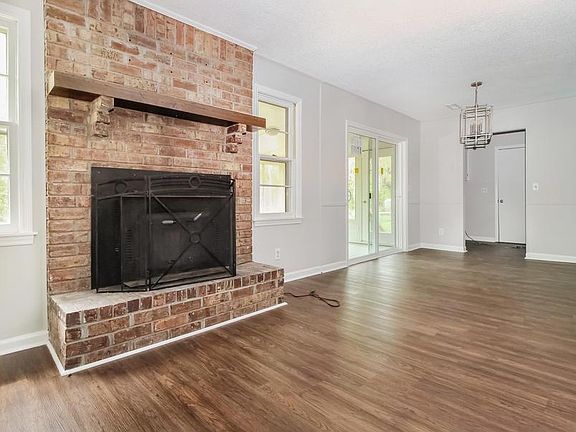 5th image of 614 Brailsford Blvd