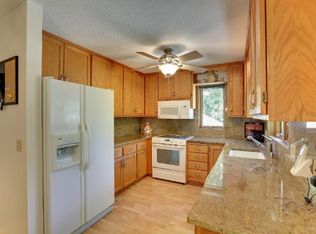2921 Dickens Ln, Mound, MN 55364