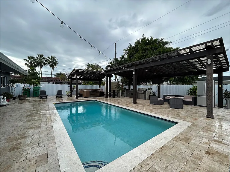6202 SW 107th Ave — Photo 5