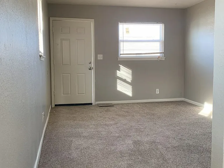 2715 W 42nd Ave — Photo 20