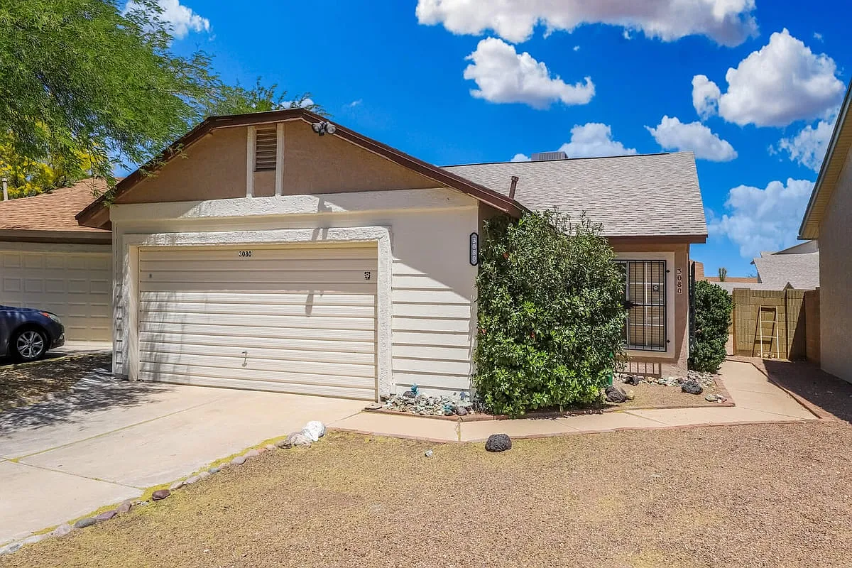 3080 West Placita De La Roseta Tucson AZ 85746 — Photo 1