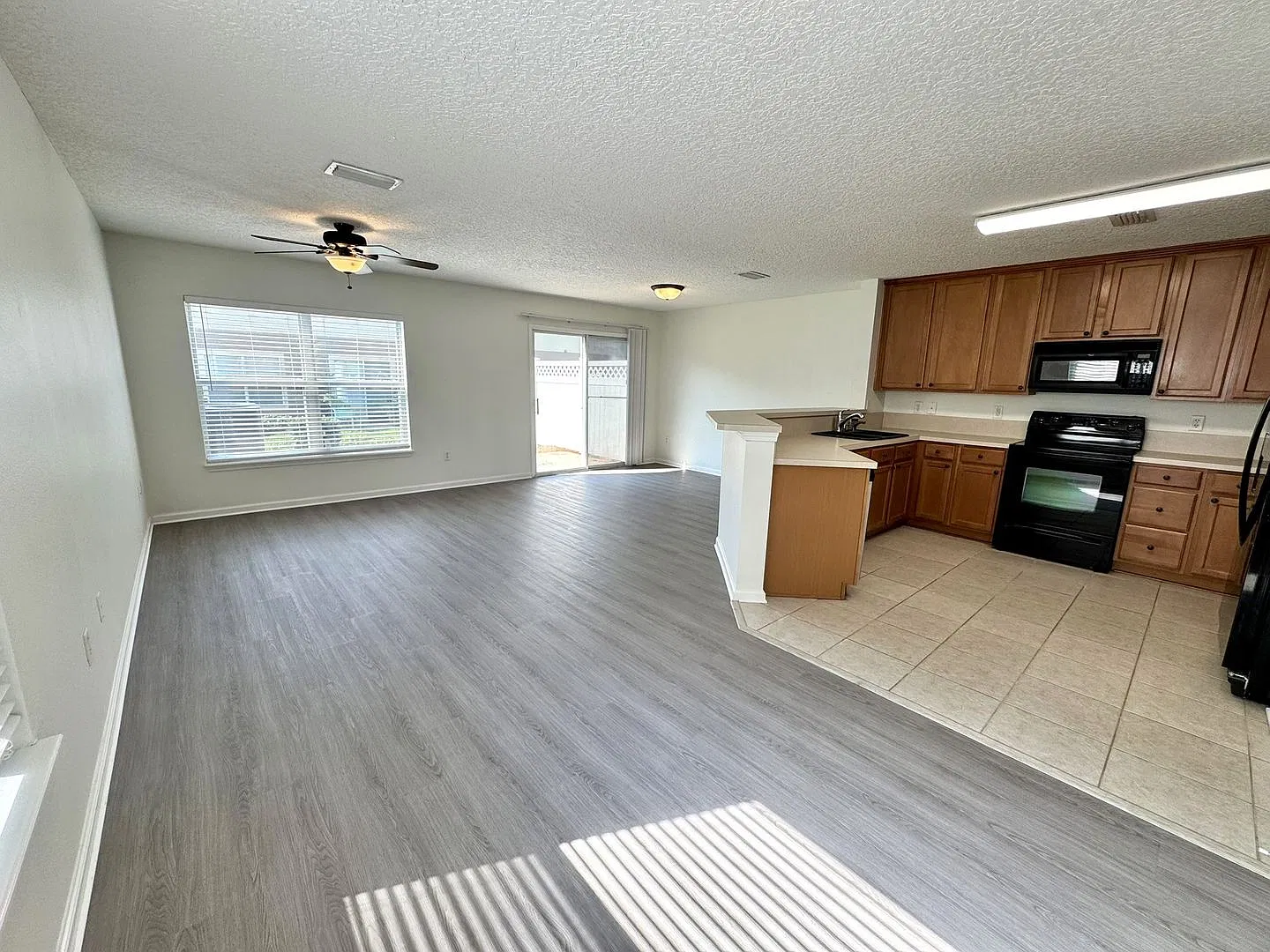 Large 1817 Sqft 3br/2.5ba Fleming Island Plantation Townhome W/ Loft — Photo 3