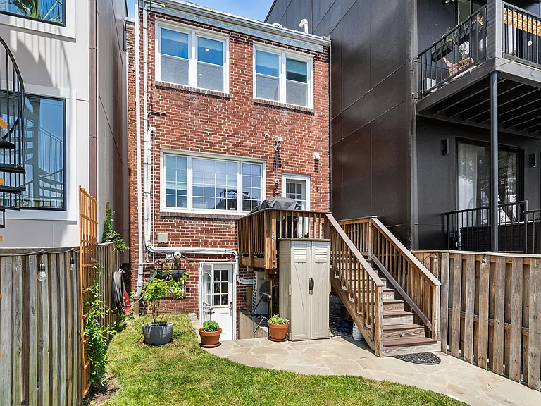 641 Girard St NE — Photo 29