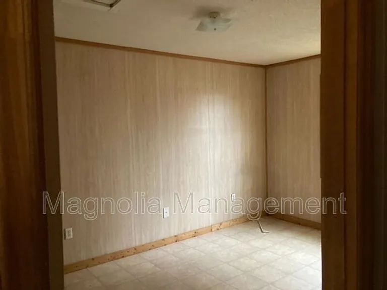 619 Alexander Ave — Photo 5