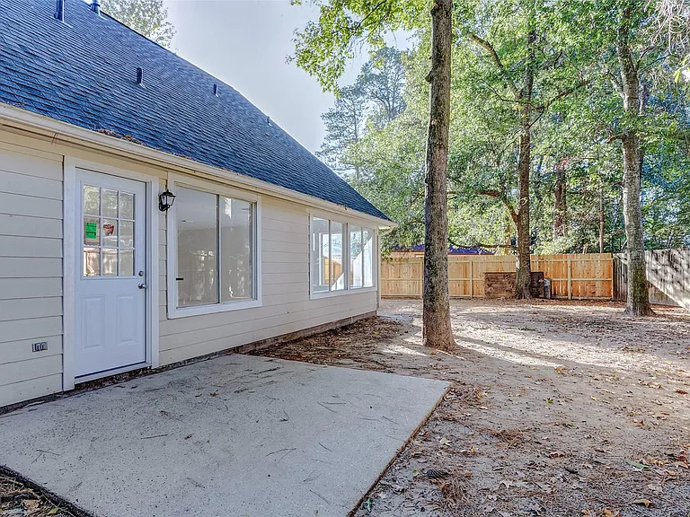21892 Silver Oak Ct — Photo 45