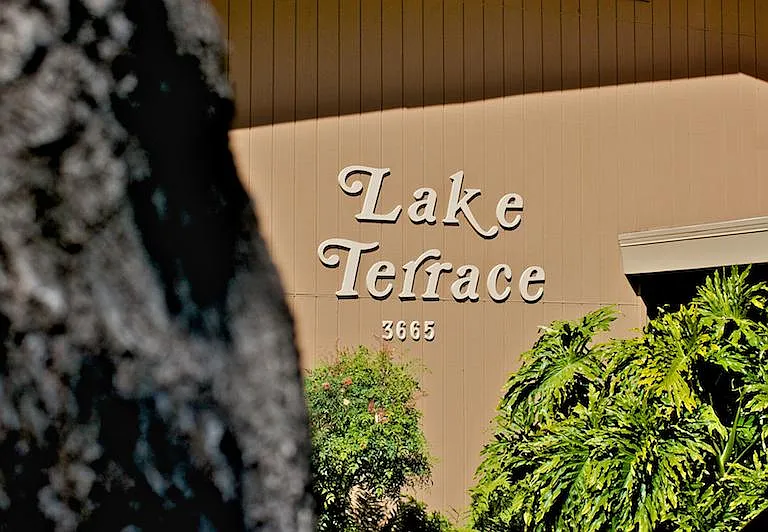 Lake Terrace — Photo 13