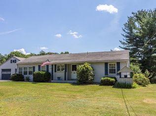 471 Flat Hill Rd, Lunenburg, MA 01462
