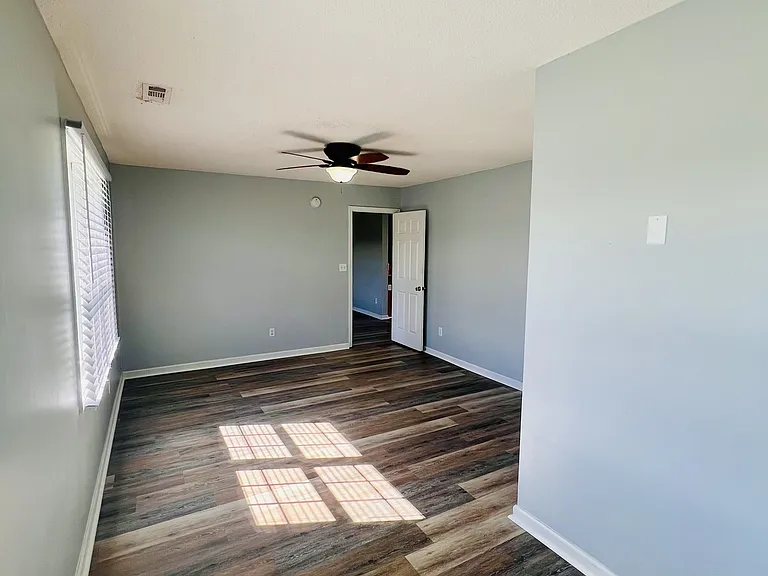 105 Foxtrail Dr — Photo 17