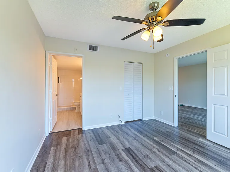 2226 N Cypress Bend Dr #308 — Photo 40