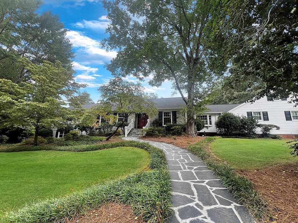 1st image of 207 Whittington Dr