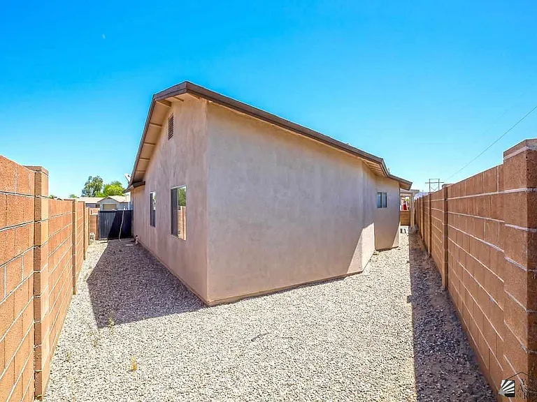 10490 S Typhoon Ave — Photo 20