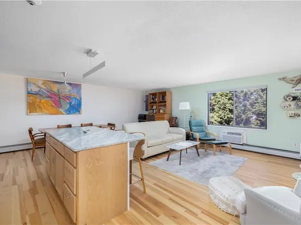 66 Girard Ave Unit 110, Newport, RI 02840