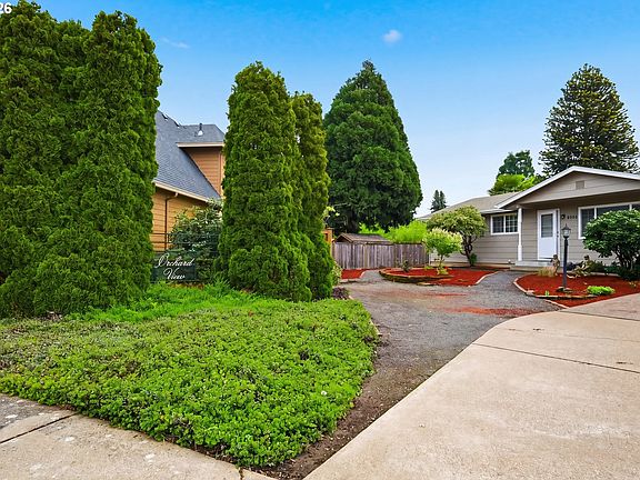 3rd image of 1125 Delrose Dr