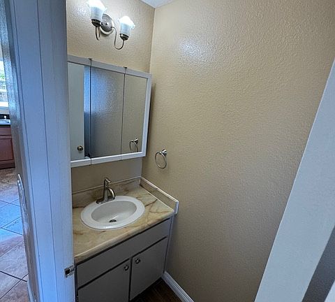 3rd image of 1802 Market Ave