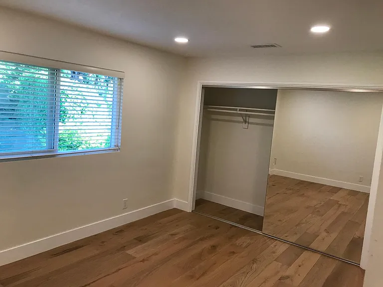 7840 W 80th St — Photo 32