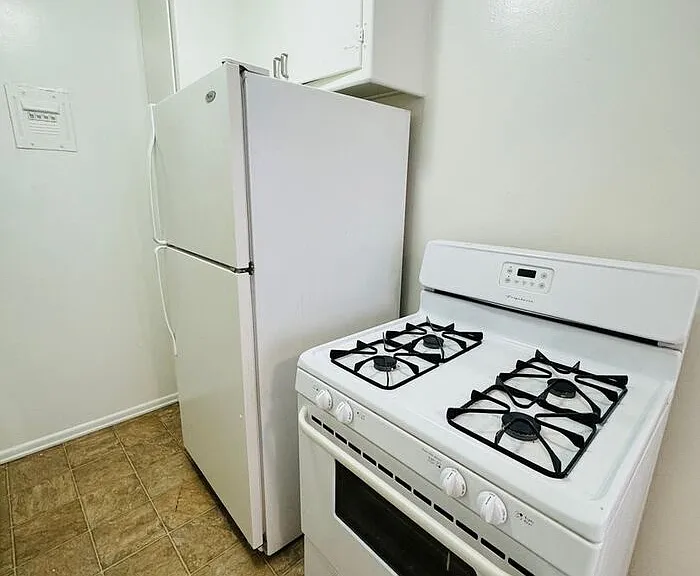 817 N Las Palmas Ave #3 — Photo 5