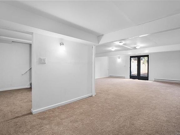 4th image of 113 Chrystal Dr