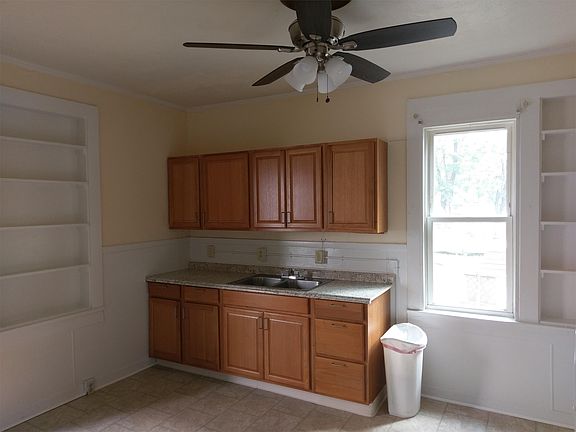 3rd image of 135 Lincoln St #137