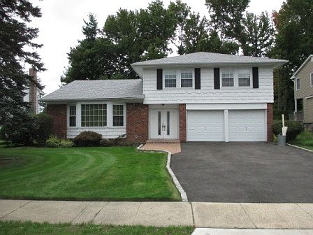 1st image of 21 Country Village Ln