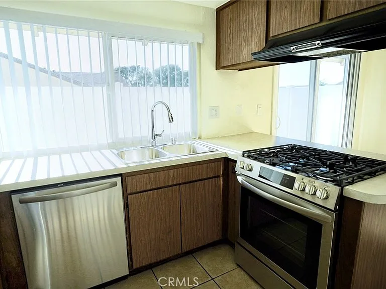 7310 Corsican Dr — Photo 6