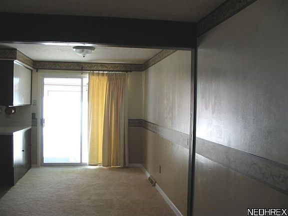 5th image of 1311 Beech St