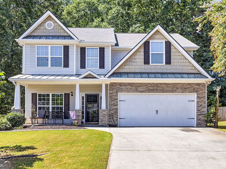 1st image of 35 Amherst Dr