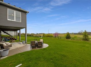 9180 Yarrow Ct, West Des Moines, IA 50266
