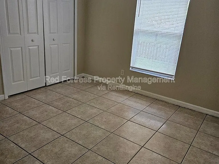 104 Gordon Ave S — Photo 4