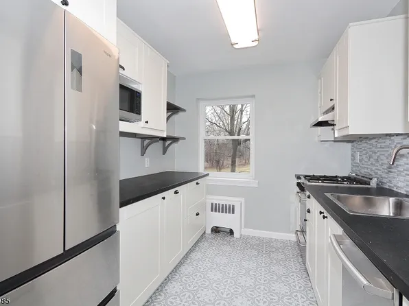 18 Springfield Ave #2C, Cranford Twp., NJ 07016