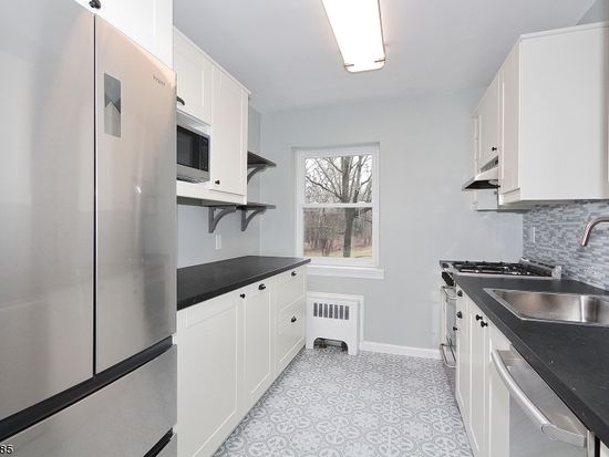 18 Springfield Ave #2C, Cranford, NJ 07016