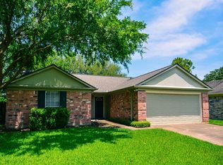 3003 Old Fort Rd, Sugar Land, TX 77479