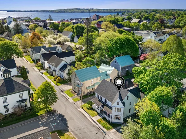 36 Masonic Street, Rockland, ME 04841