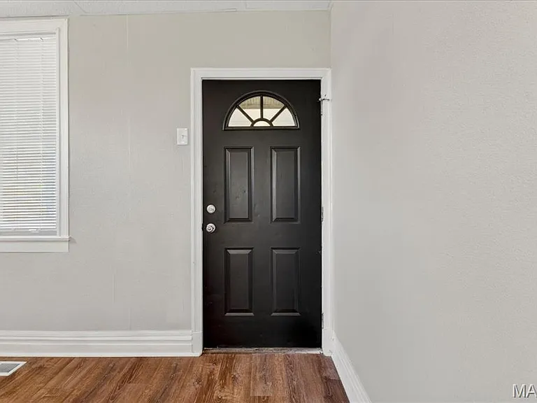 6118 Vermont Ave — Photo 6