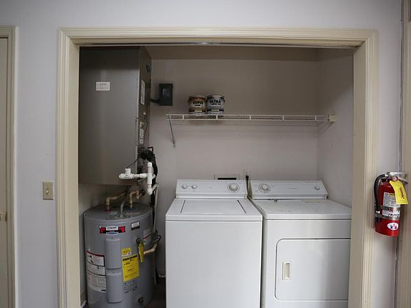 5th image of 104A Lindsay Ct