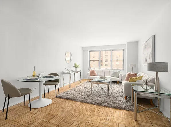 15 W 72nd St APT 4T, New York, NY 10023