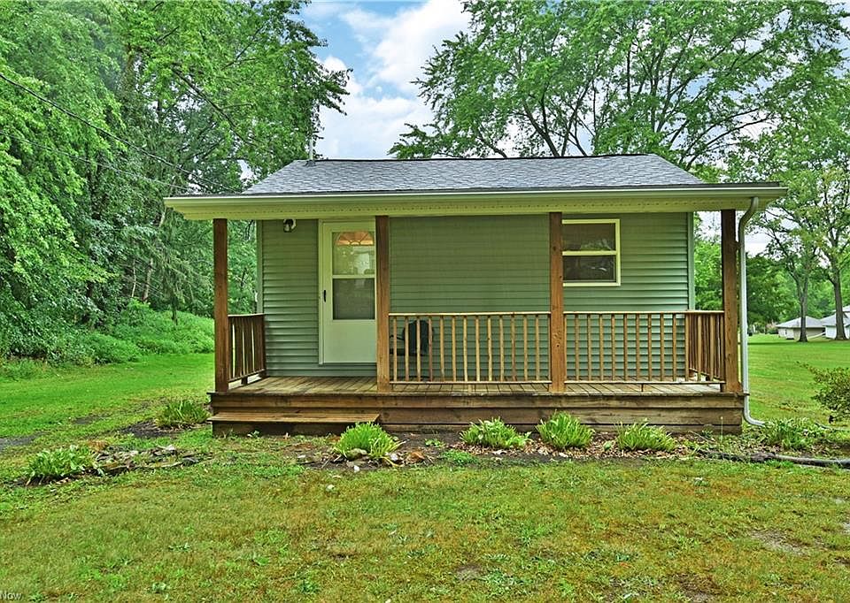 1st image of 2364 Silver Fox Ln NE