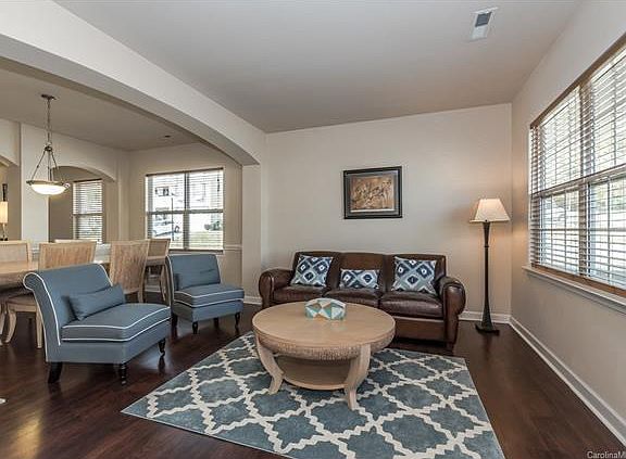 2nd image of 4439 Clymer Ct