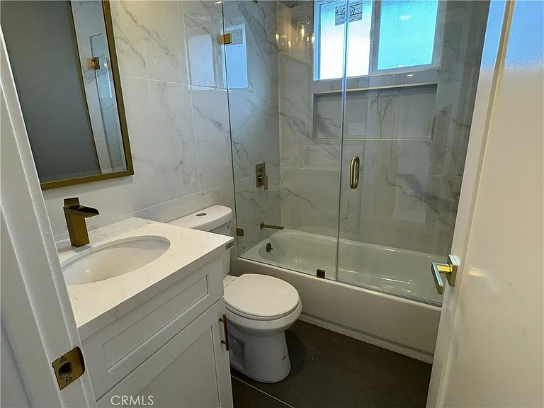 213 N Royal Pl — Photo 21