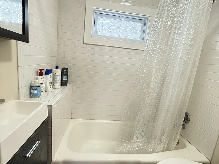 23 Cottage Ave #1A — Photo 9