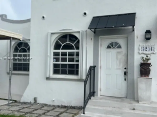 3244 SW 3rd St #L, Miami, FL 33135