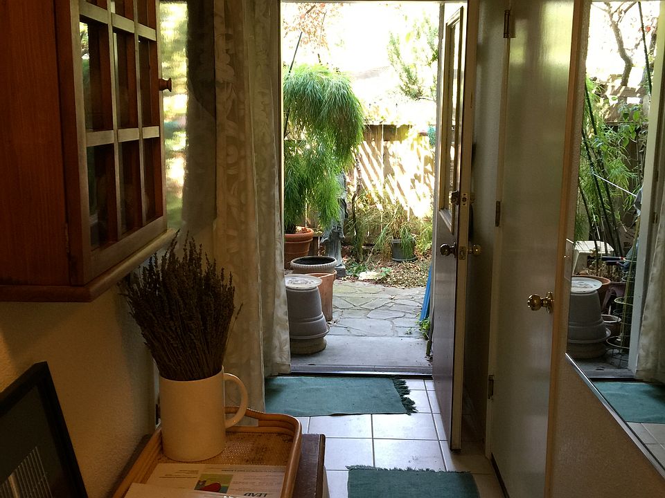 vista from entry into garden